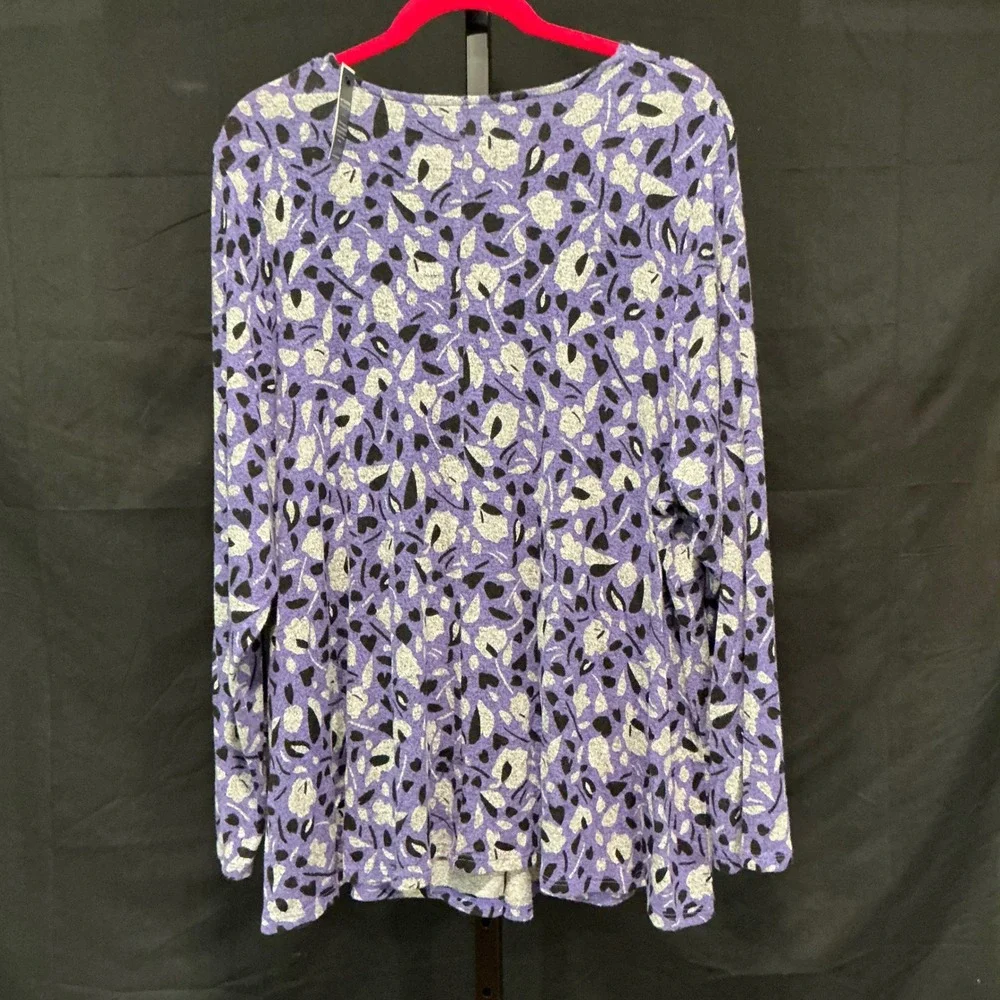 Lane Bryant Top Illusion Collection 22/24 Purple Abstract Twist Front V-Neck - Picture 4 of 9